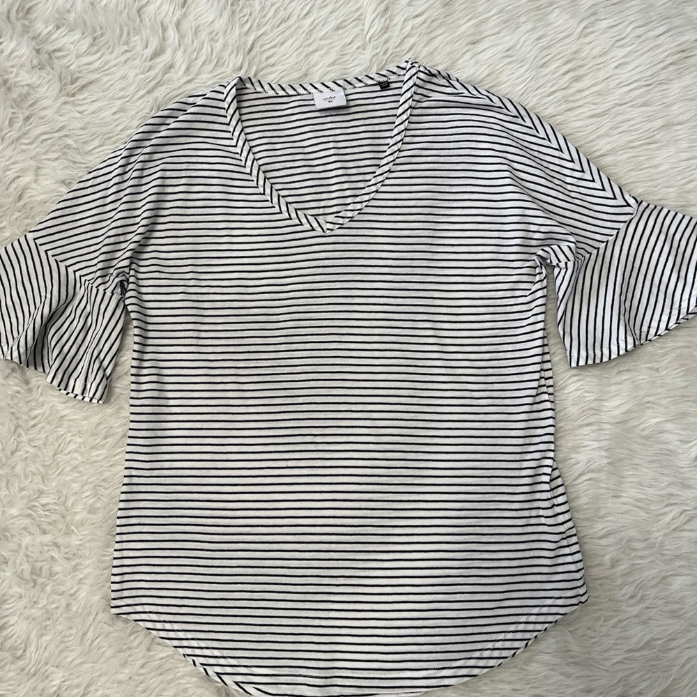 Cabi Striped Short Sleeve Flutter Black Striped Size XS
